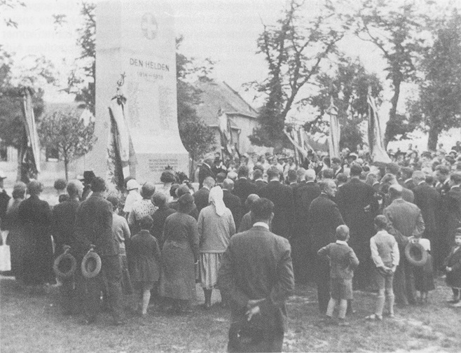 Einweihnung des Kriegerdenkmals, 1920